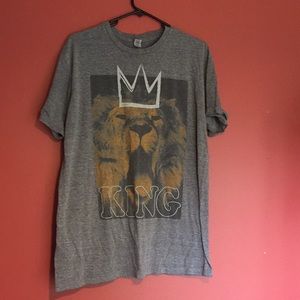 Men’s large lion t-shirt